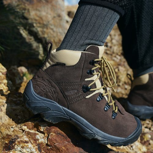 KEEN M PyreneesXMountainResearch 1029399 PDP Lifestyle Vertical 2 b1ca73fd 7fa1 44f1 b965 ff83d9030333